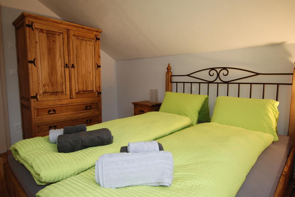 Feriendorf Uorsin Scuol Buitenkant foto